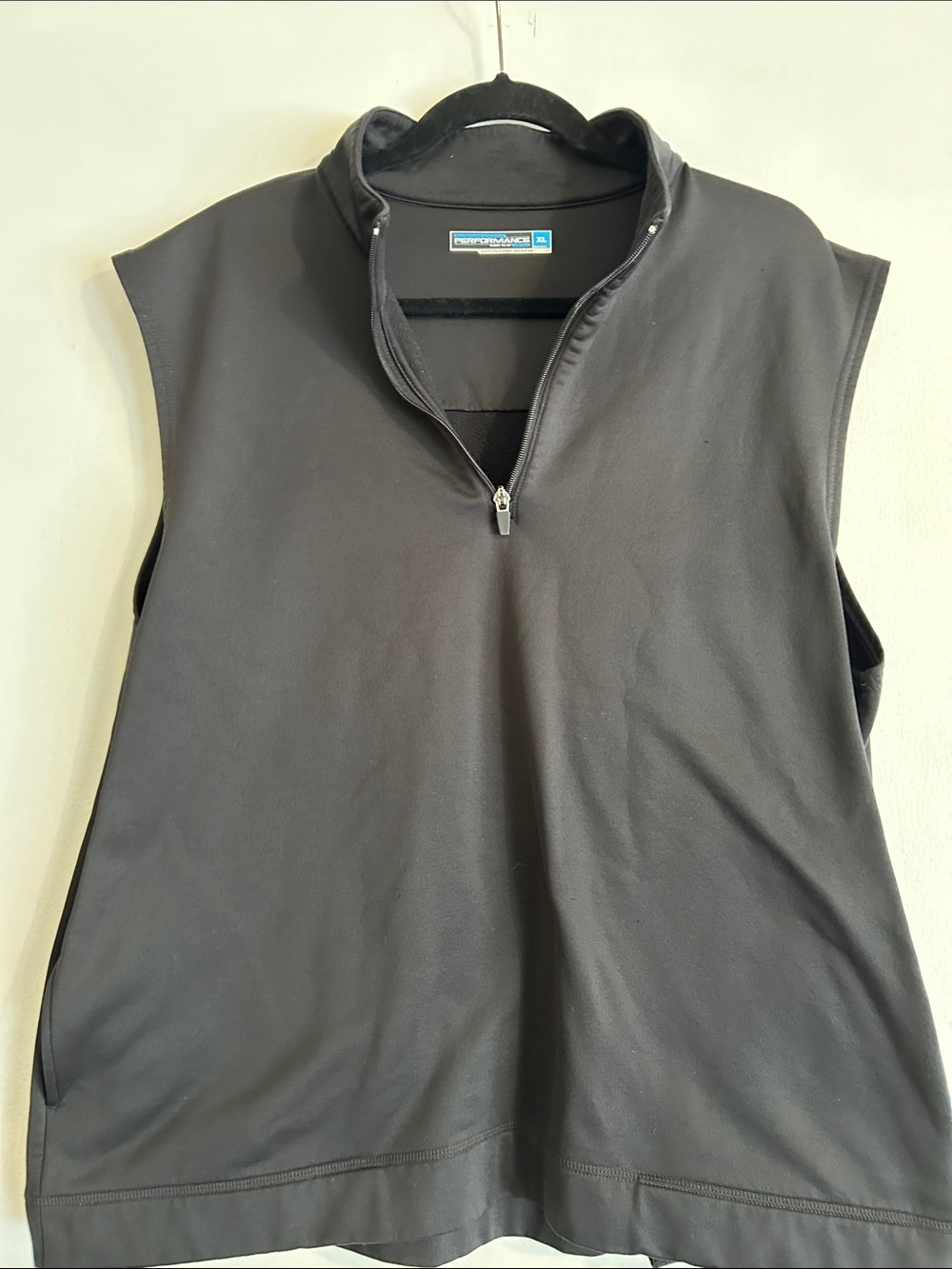 Roundtree & Yorke Black Sleeveless Quarter-Zip Vest